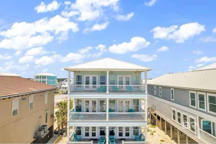 Rental beach house with Gulf views in Gulf Shores with pool and balconies