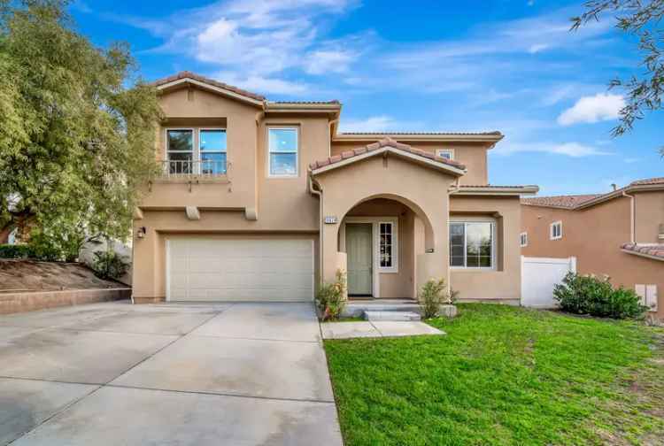 Rent stunning 4 bedroom home in Stetson Ranch with movie theater and gym