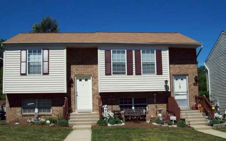 Rent Apartment in Calvertowne Townhouses with Outdoor Activities Near DC