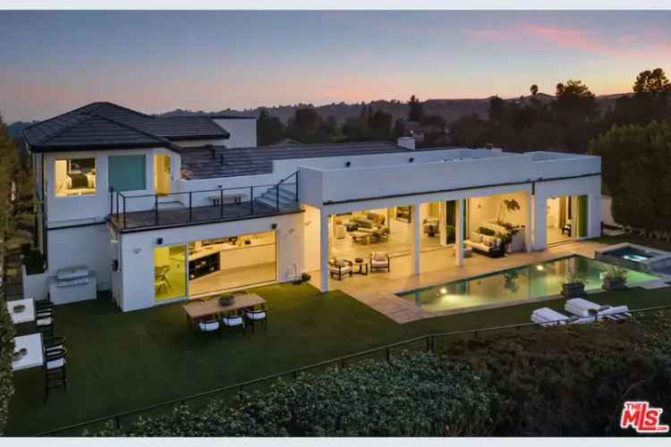 House For Sale in 14380, Mulholland Drive, Los Angeles, California