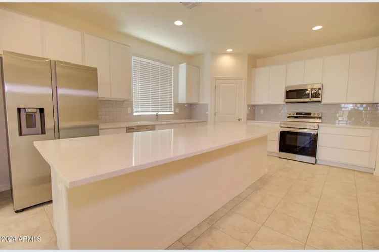 Buy Beautiful Newly Built Home in Casa Grande with Mountain Views