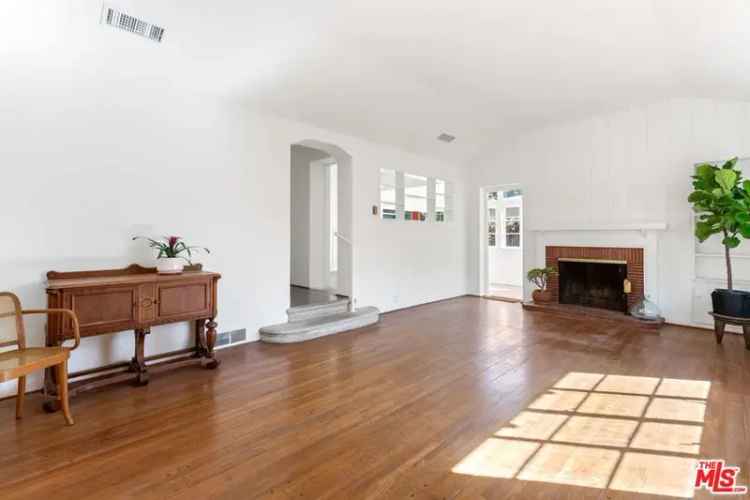 House For Sale in 6115, Glen Oak Street, Los Angeles, California