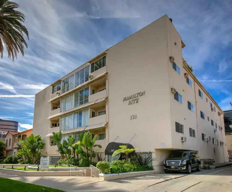 Rent Luxury Apartments in Hamilton Ritz with Balconies near Beverly Center