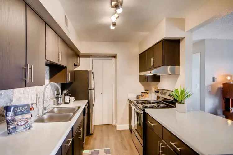 Rent Modern Apartments Near Downtown Denver at Tuscan Heights