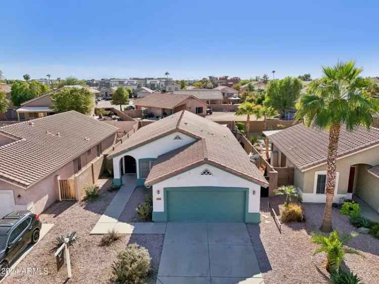 House For Sale in 14735, West Willow Lane, Surprise, Arizona