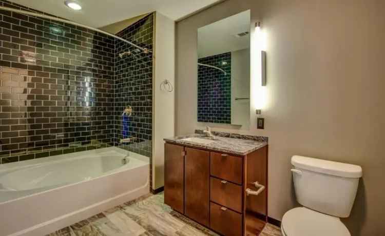 Rent Art Deco Apartments in Downtown Dallas with Luxurious Features