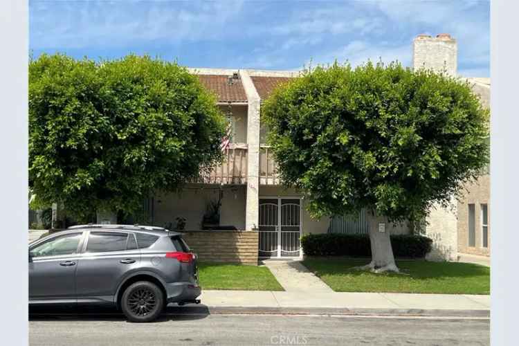 Buy 4 Plex in Huntington Beach with Multiple Units and Private Patios