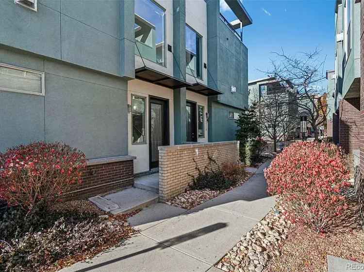 Rent Townhouse in Denver with Modern Amenities Near Jefferson Park