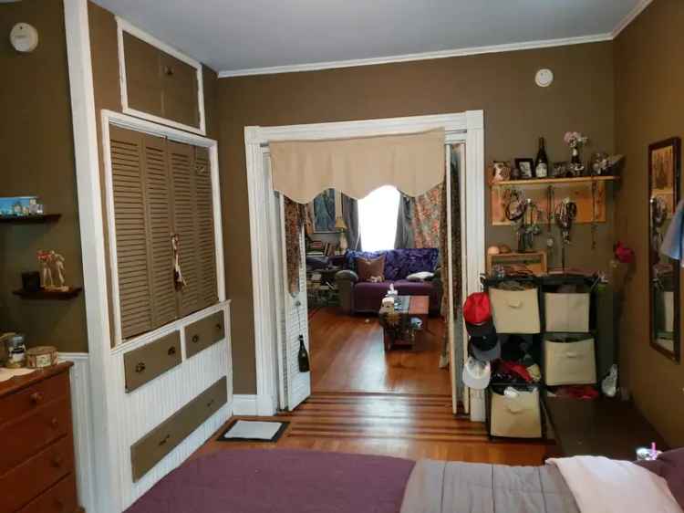 Rent One Bedroom Apartment Unit Near Monroe Avenue with Pet-Friendly Options