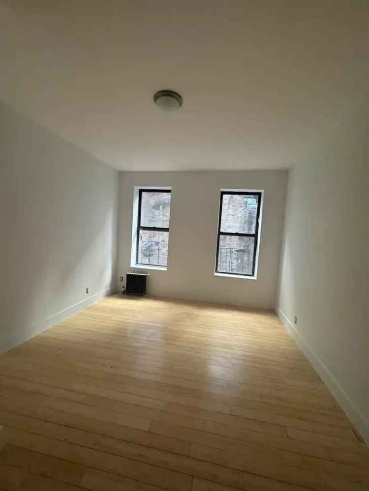 Rent Beautiful 2 Bedroom Apartment Unit in a Quiet Building