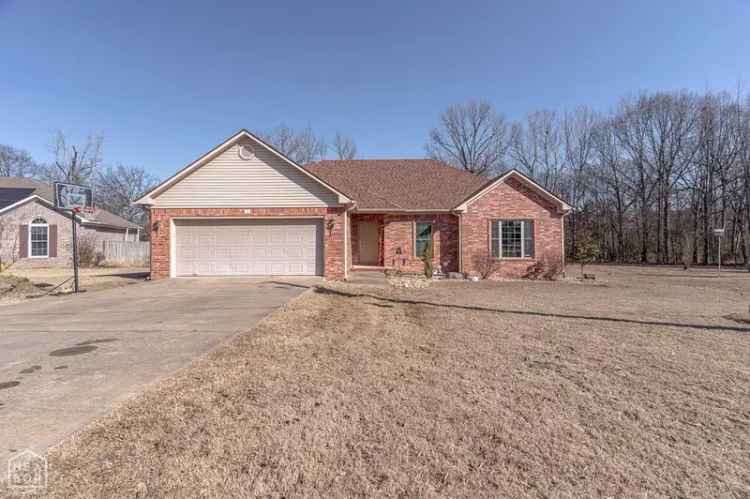 House For Sale in 18, Sweetbriar Lane, Greenbrier, Arkansas