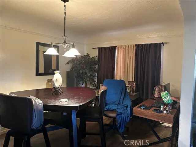 House For Sale in 11233, Van Buren Avenue, California