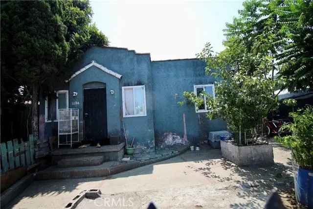 House For Sale in 1124, East 76th Place, Los Angeles, California