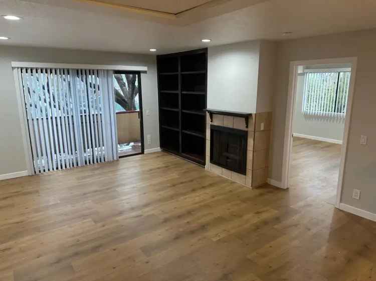 Rent Apartment in Sherman Oaks with Office Space and Balcony