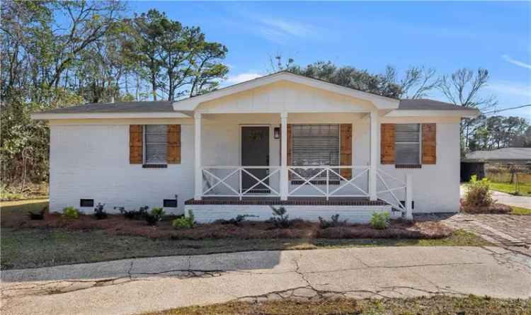 House For Sale in 3005, Club House Road, Mobile, Alabama