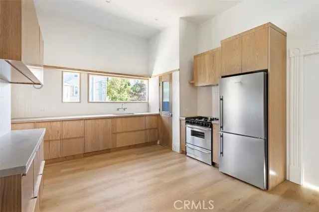 House For Sale in 1400, Carroll Avenue, Los Angeles, California