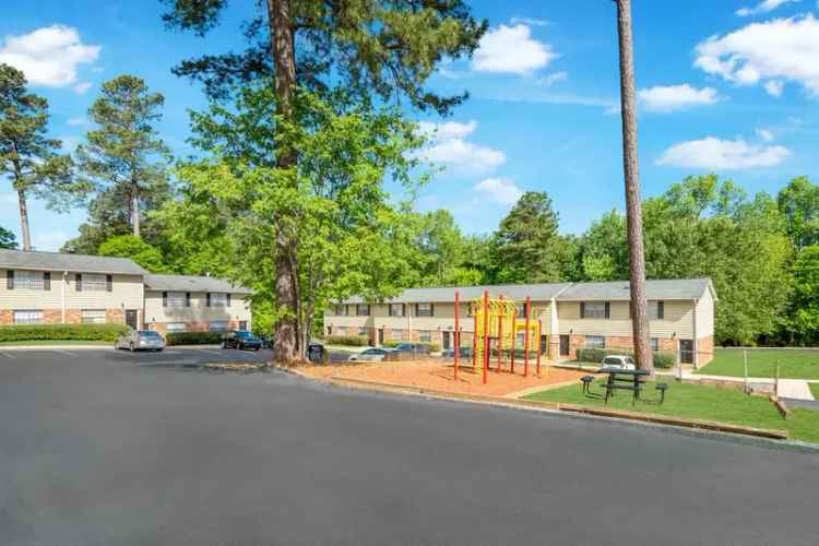 Rent Beautiful Apartments in Rock Hill with Access to Parks and Dining