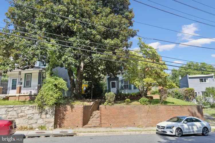 House For Sale in 3026, Stanton Road Southeast, Washington, District of Columbia