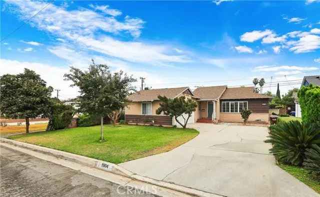 House For Sale in 1904, Lancewood Avenue, California