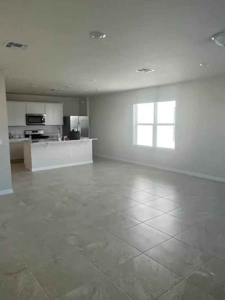 Rent Single Family Home in Winding Meadows Apopka with Pool and Parks