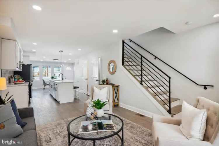 House For Sale in 504, 24th Street Northeast, Washington, District of Columbia