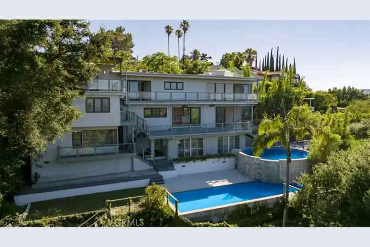 House For Sale in 15263, Mulholland Drive, Los Angeles, California