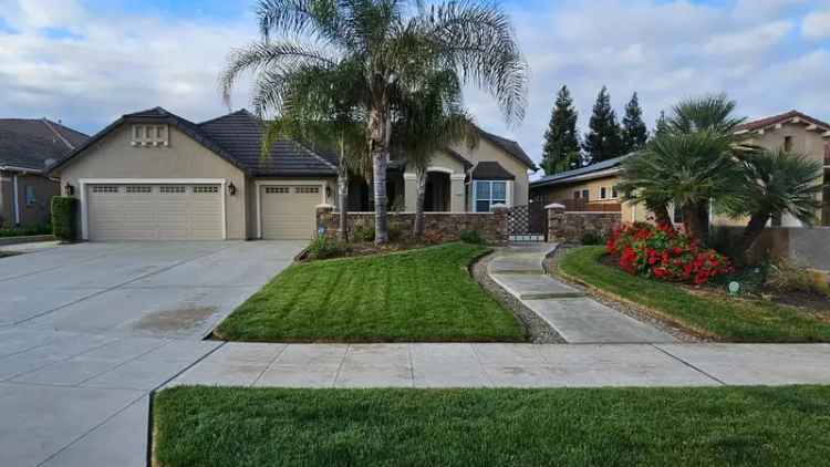 Rent 4 Bedroom House in Clovis with Modern Kitchen and Amenities