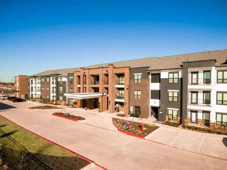 Rent Apartments with Resort Style Amenities and Active Community