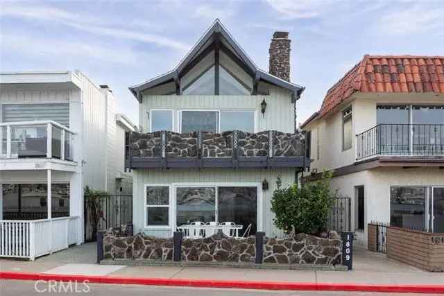 House For Sale in 1809,1809 1/2, West Bay Avenue, Newport Beach, California