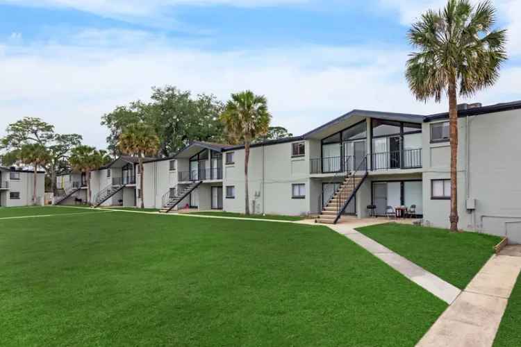 Rent Apartment in Jacksonville FL with Pool and Pet Park