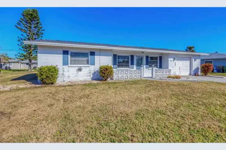 Rent a 2 Bed 2 Bath Home in Englewood with Florida Sunroom