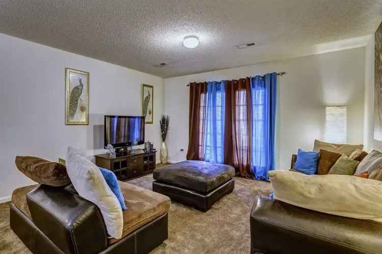 Rent Miller Town Apartments in Clarksville with Modern Amenities