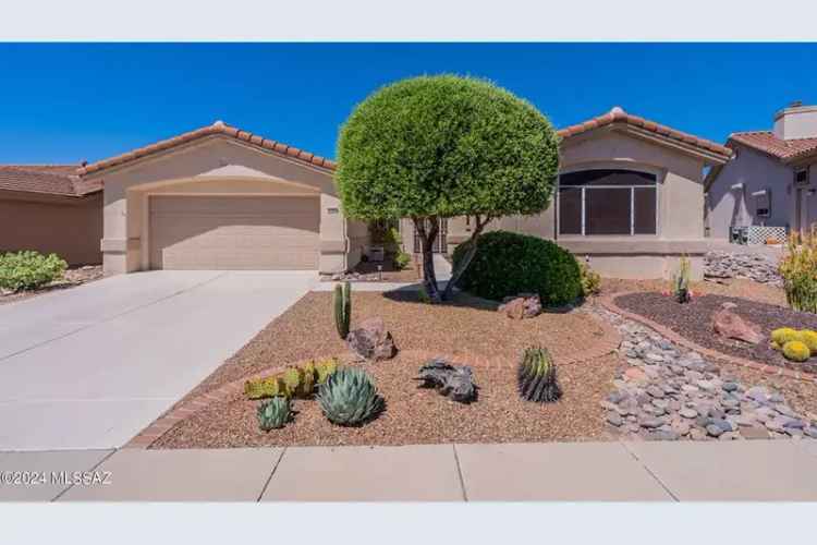 Buy Crescent Model Home in Sun City Oro Valley with Modern Features