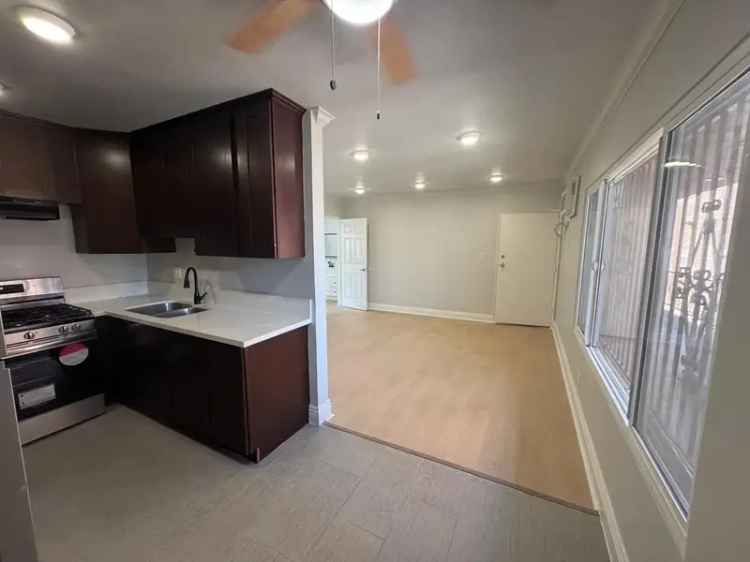 Rent 1 Bedroom Apartment with Parking in 2331 Ocean View Ave