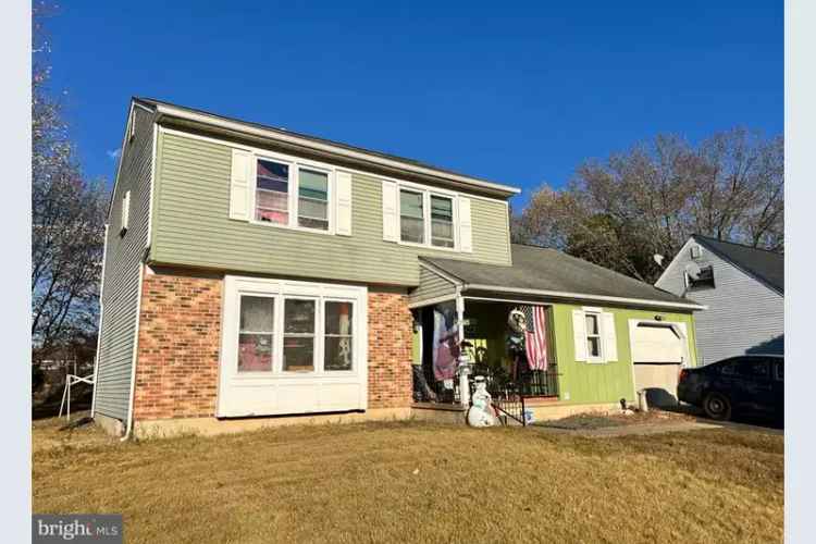 Investment opportunity buy single family home with 4 bedrooms and 2 baths