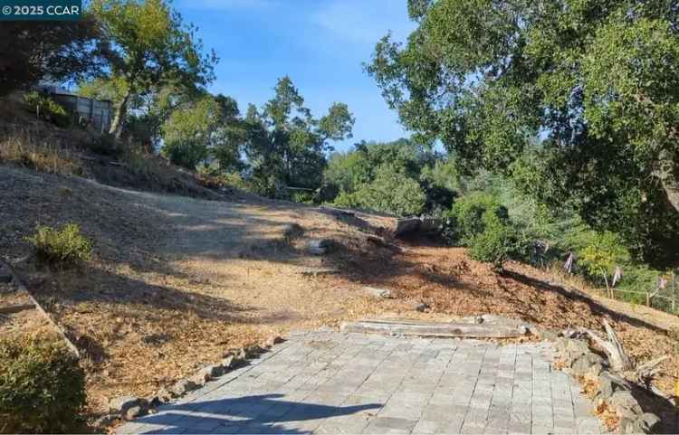 Land For Sale in 13, Saint James Court, Orinda, California