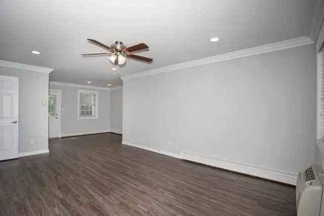 Rent Spacious Air Conditioned Apartments Near Long Island Expressway