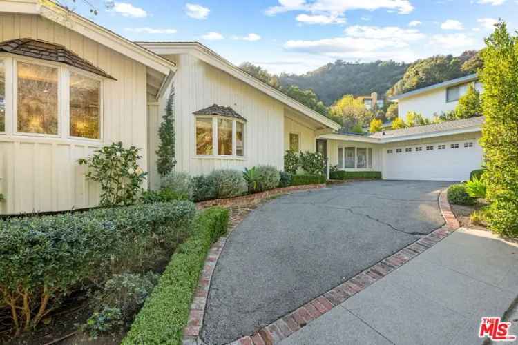 House For Sale in 4071, Mandeville Canyon Road, Los Angeles, California