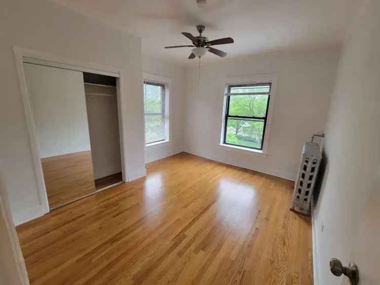 Rent Stylish Apartments Near Northwestern University in Evanston