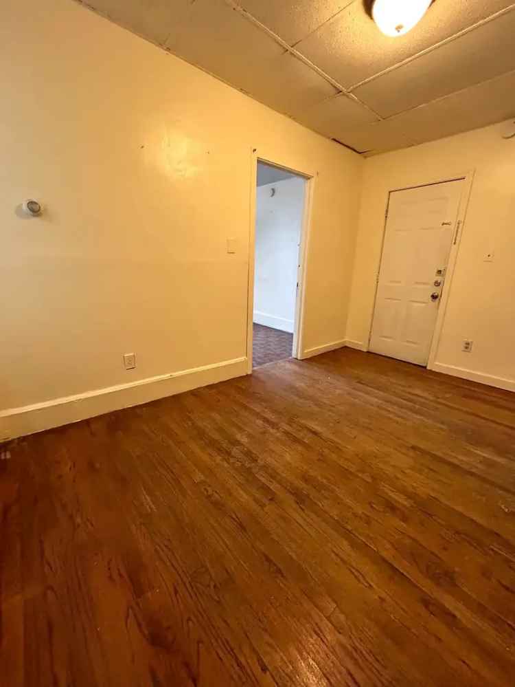 Rent Bright and Sunny Apartment Unit in East Boston with 2 Beds and 1 Bath