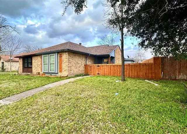 House For Sale in 3536, Wilbarger Drive, Dallas, Texas