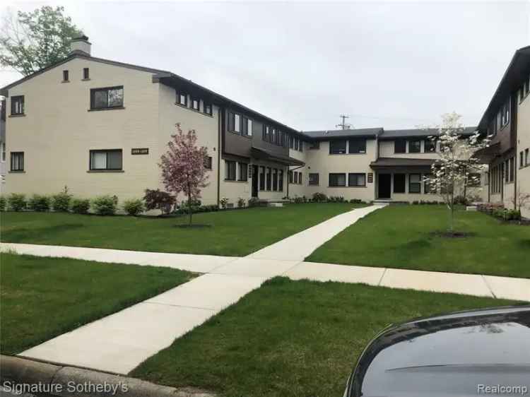 Rent Apartment Unit with Modern Features in Royal Oak