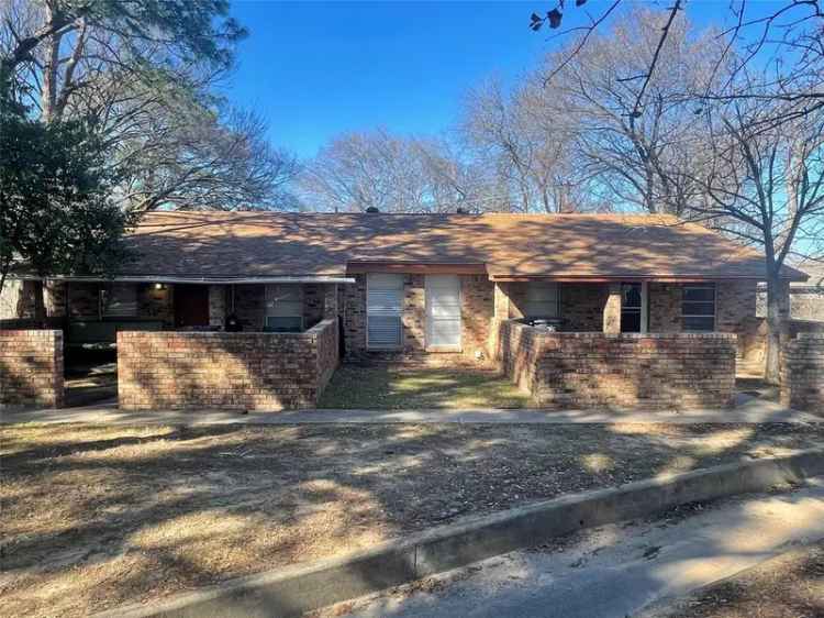 Buy Duplex in Central Arlington TX with Income Potential