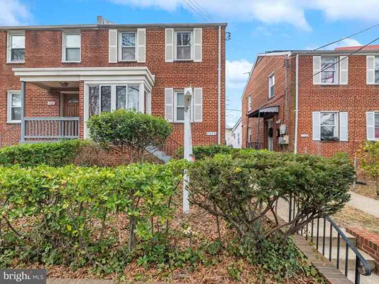 House For Sale in 4908, 11th Street Northeast, Washington, District of Columbia