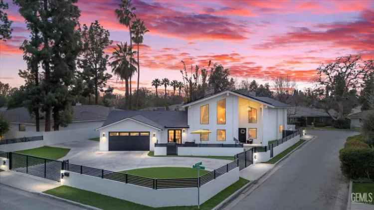 House For Sale in Bakersfield, California