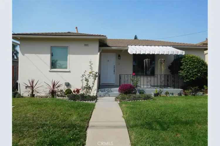 Beautiful Bright Three Bedroom Home for Rent in Eastside Neighborhood