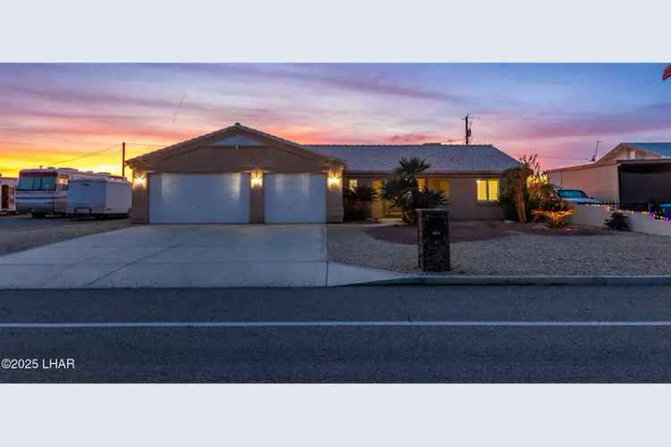 Buy home with adjacent lot and lake views in Lake Havasu City