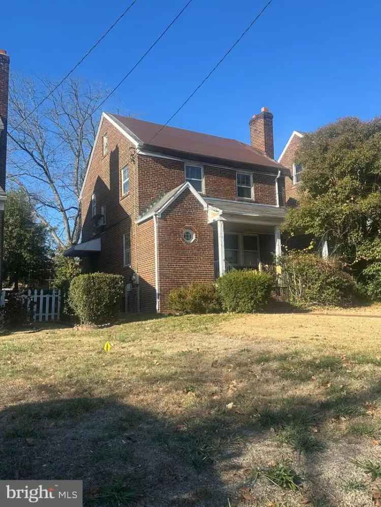 House For Sale in 6212, New Hampshire Avenue Northeast, Washington, District of Columbia