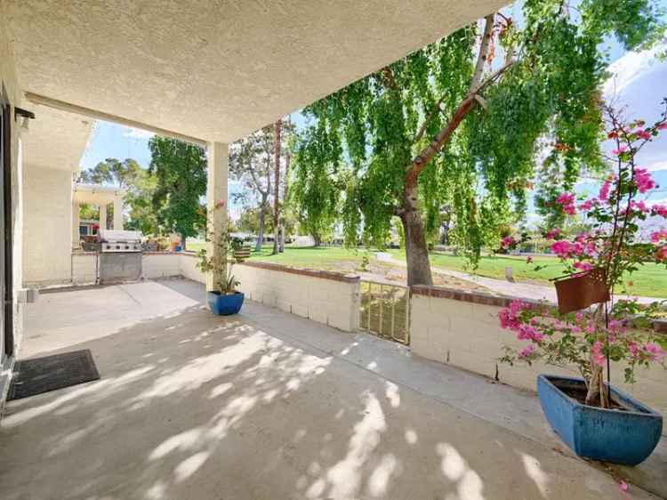 House For Sale in 68515, Paseo Soria, Cathedral City, California