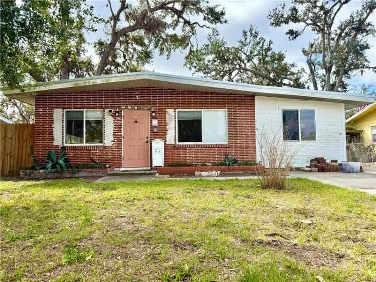 House For Sale in 1520, 2nd Avenue East, Bradenton, Florida